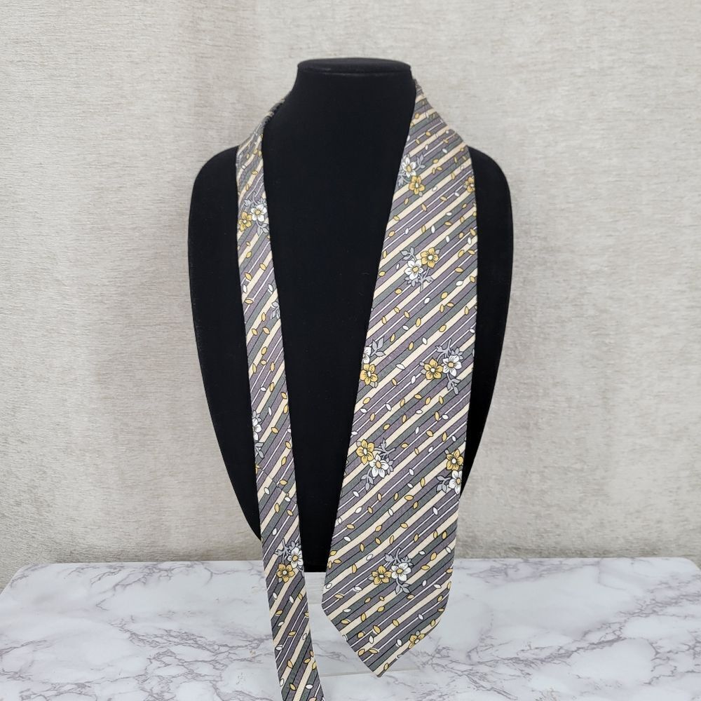 Vintage Italian Silk Gray and Yellow Floral Striped Necktie Men's Tie